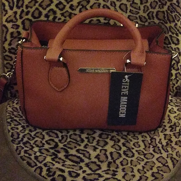 Steve Madden Handbags - Steve Madden small cross-body bag